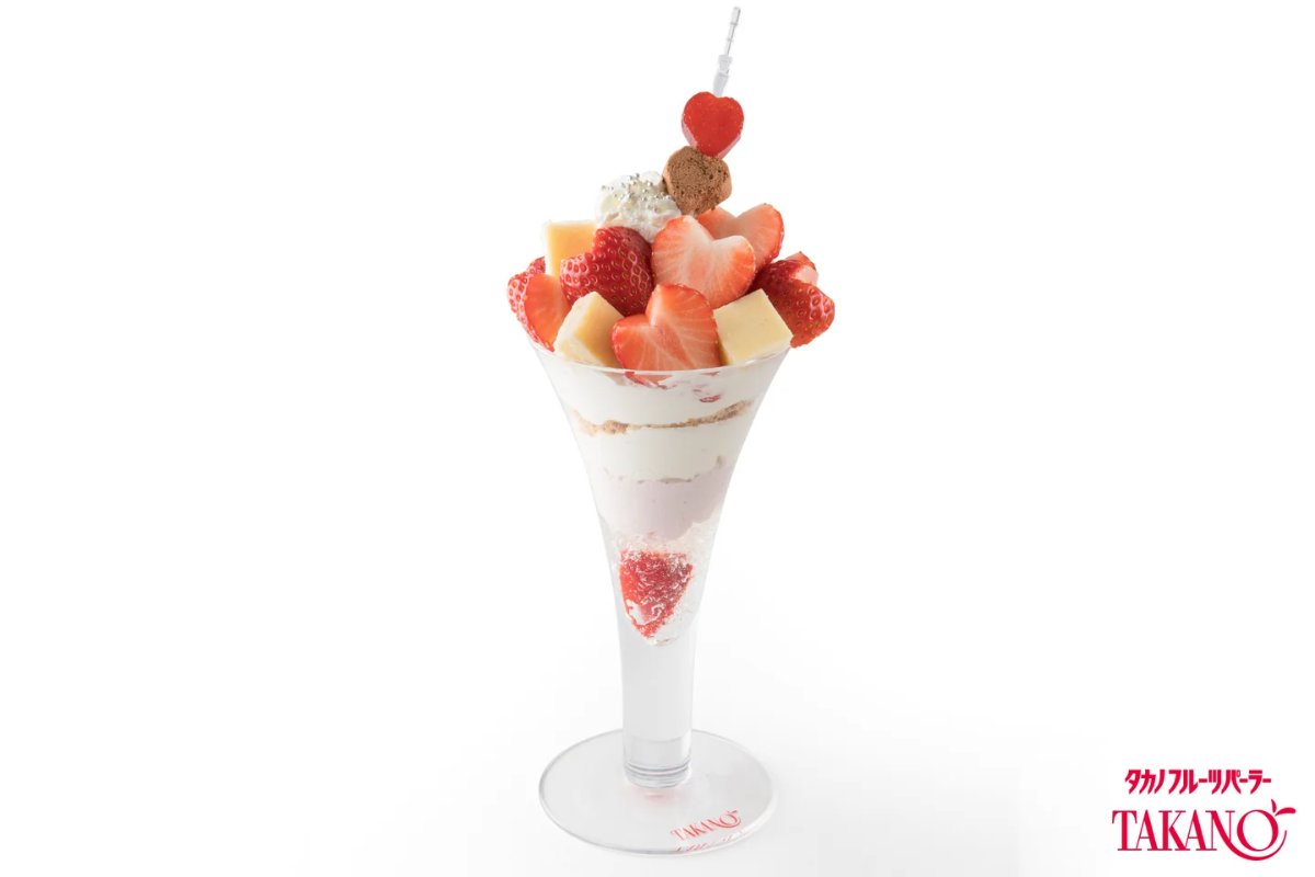 ストロベリーホワイトパフェ