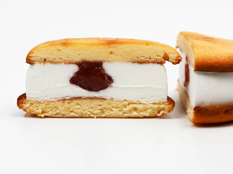 銀座コージーコーナー監修『苺のショートケーキサンド』 4